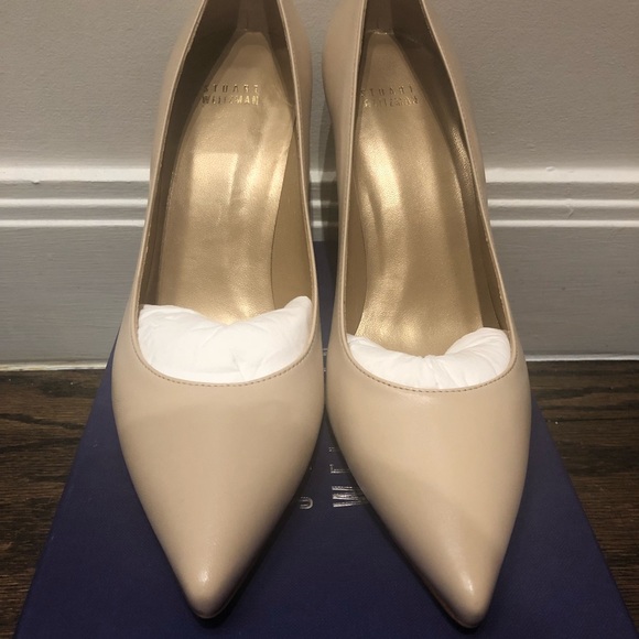 Stuart Weitzman Daisy Pumps - Picture 2 of 3
